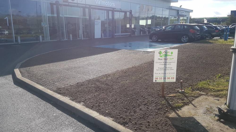 Gazon sur plaque stabilisatrice BMW à Petite-Fôret