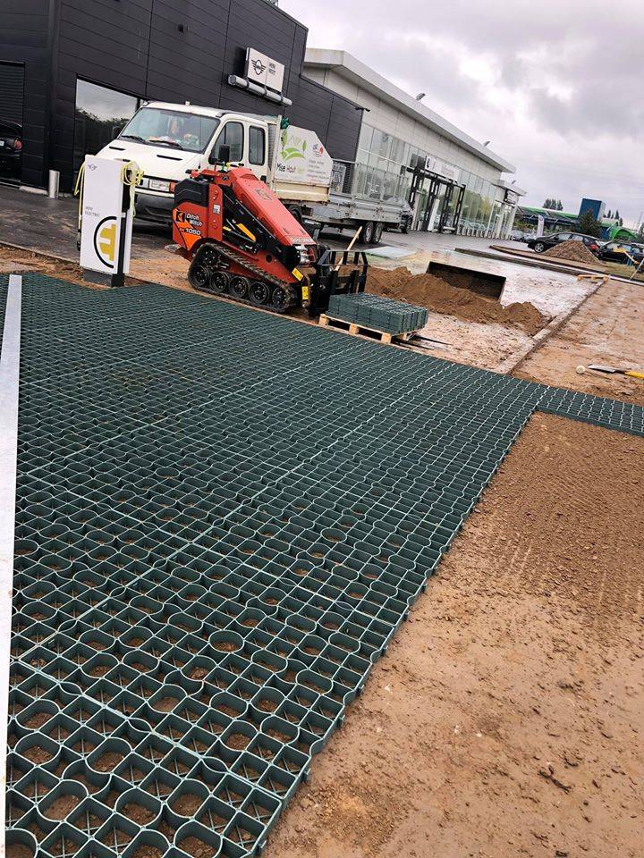 Gazon sur plaque stabilisatrice BMW à Petite-Fôret