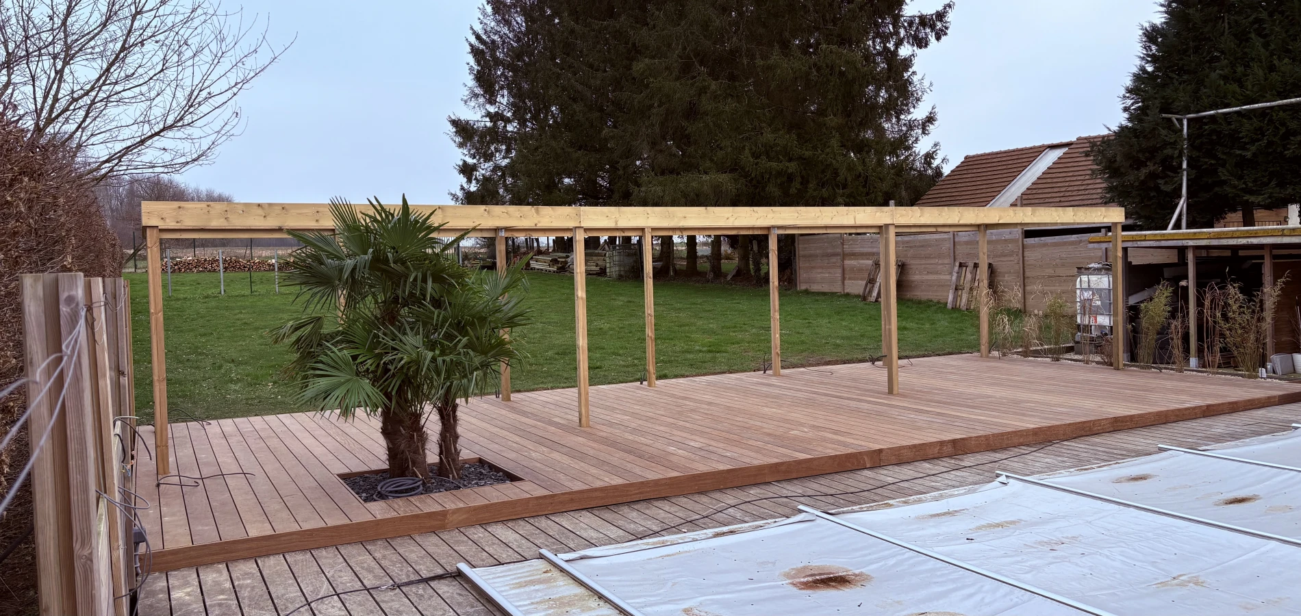 terrasse bois exotique et pergola Wargnies le petit