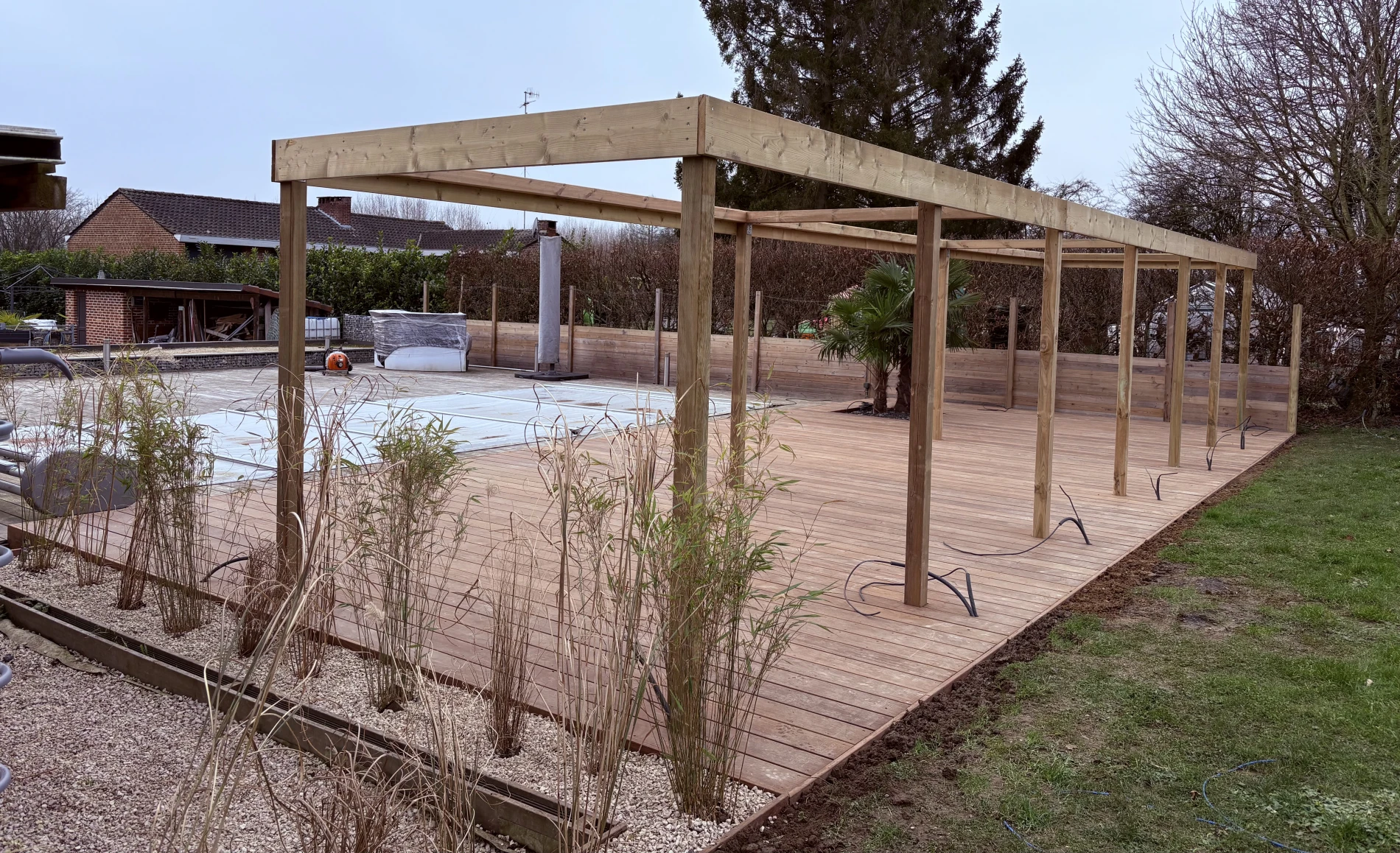 terrasse bois exotique et pergola Wargnies le petit